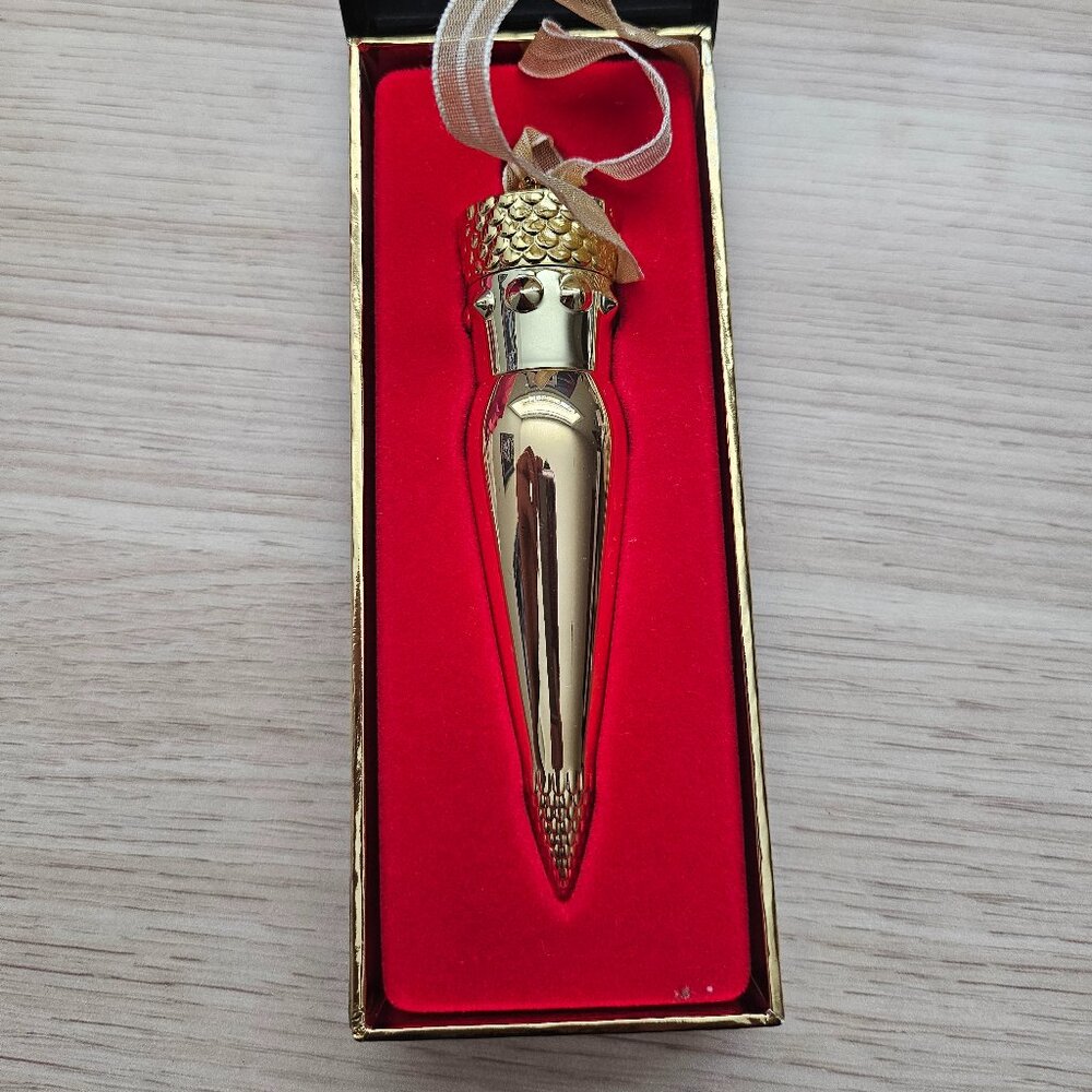 Christian Louboutin Belly Bloom 210 Silky Satin Lip Colour